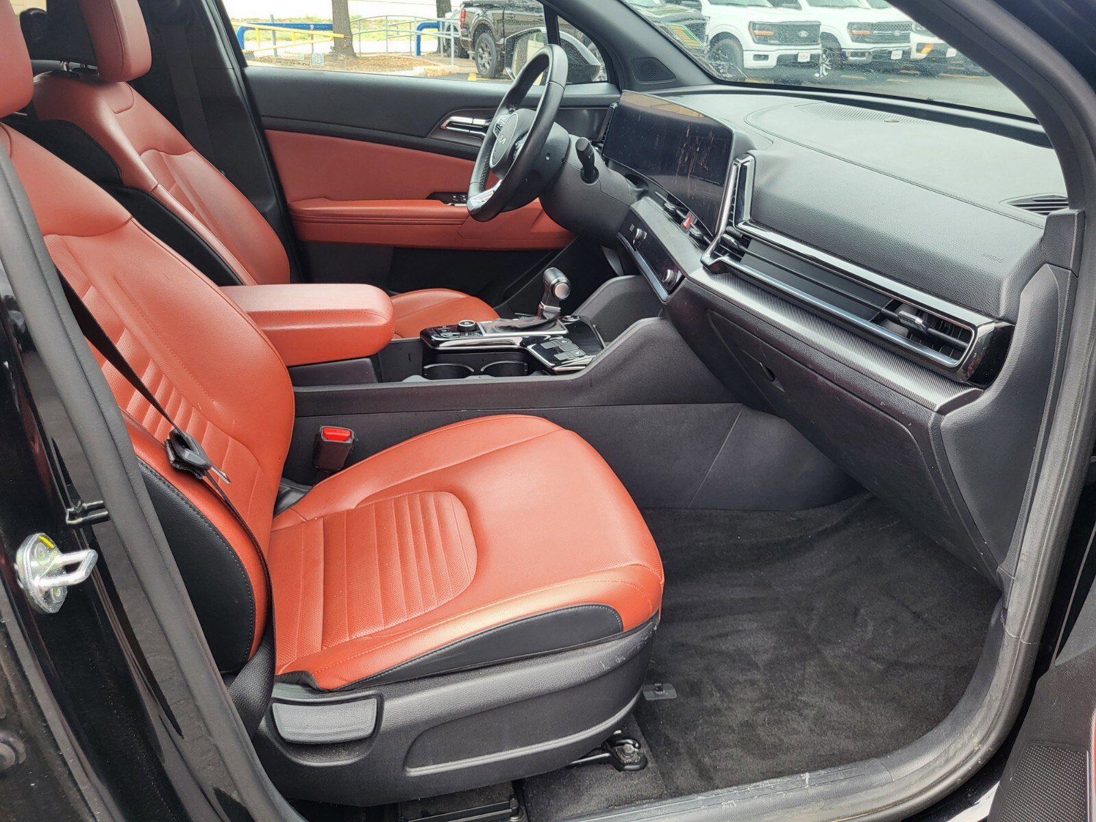 Used 2023 Kia Sportage SX image 12