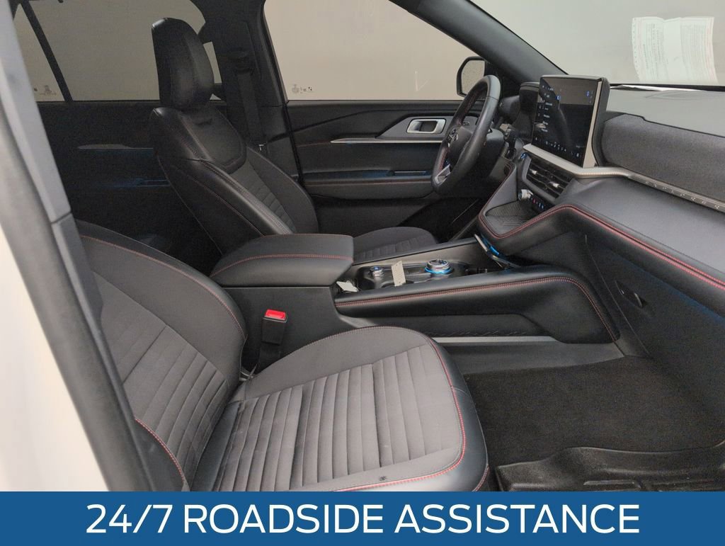 Certified 2025 Ford Explorer ST-Line w/ Premium Package image 15