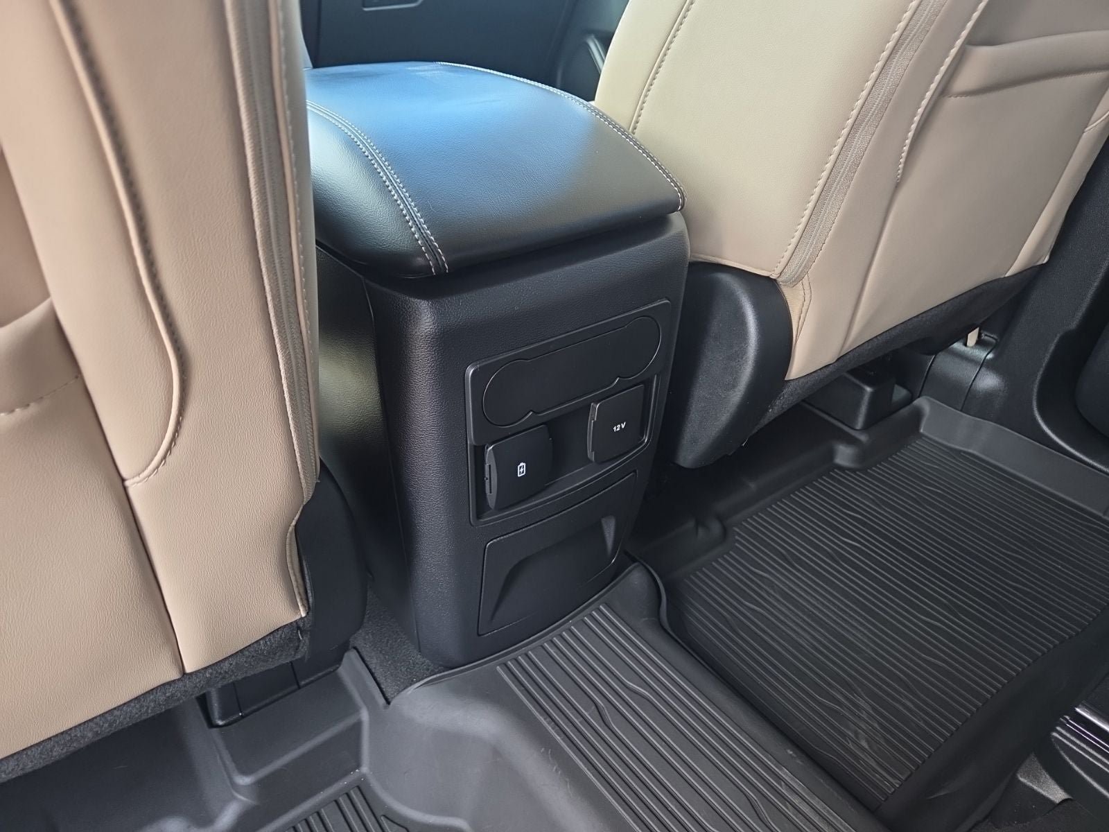 Certified 2023 Ford Explorer XLT w/ Equipment Group 202A AWD/4WD image 43
