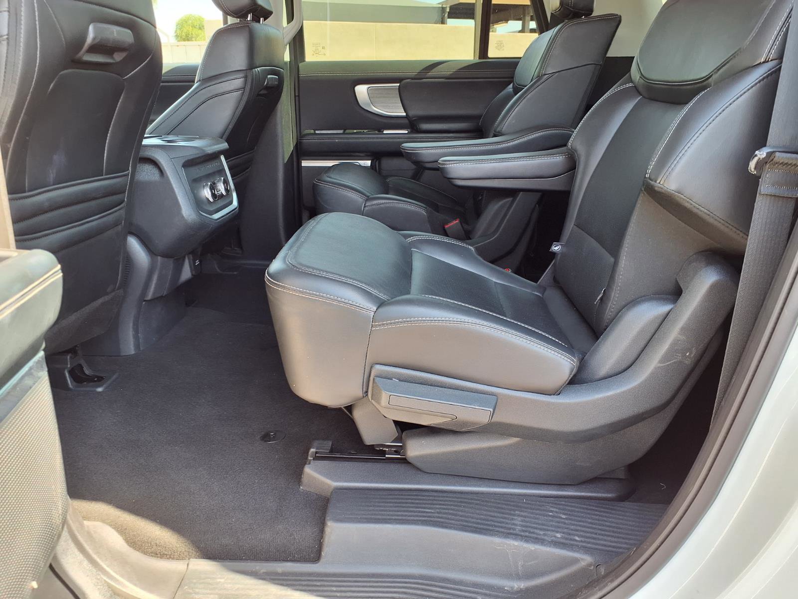 Certified 2025 Ford Expedition Max Platinum AWD/4WD image 18