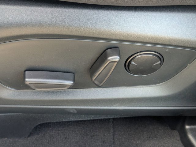 Certified 2022 Ford Explorer ST-Line w/ Class IV Trailer Tow Package image 18