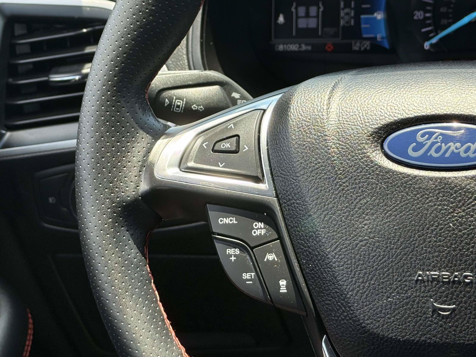 Certified 2022 Ford Edge ST-Line AWD/4WD image 14