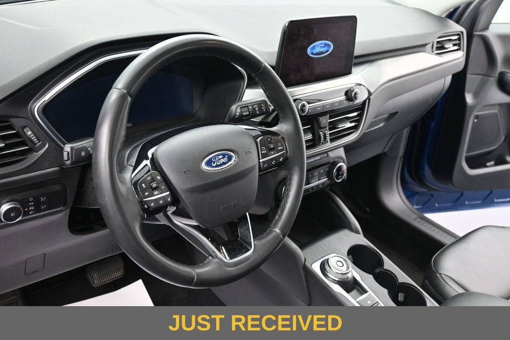 Certified 2022 Ford Escape Titanium w/ Class II Trailer Tow Package AWD/4WD image 14