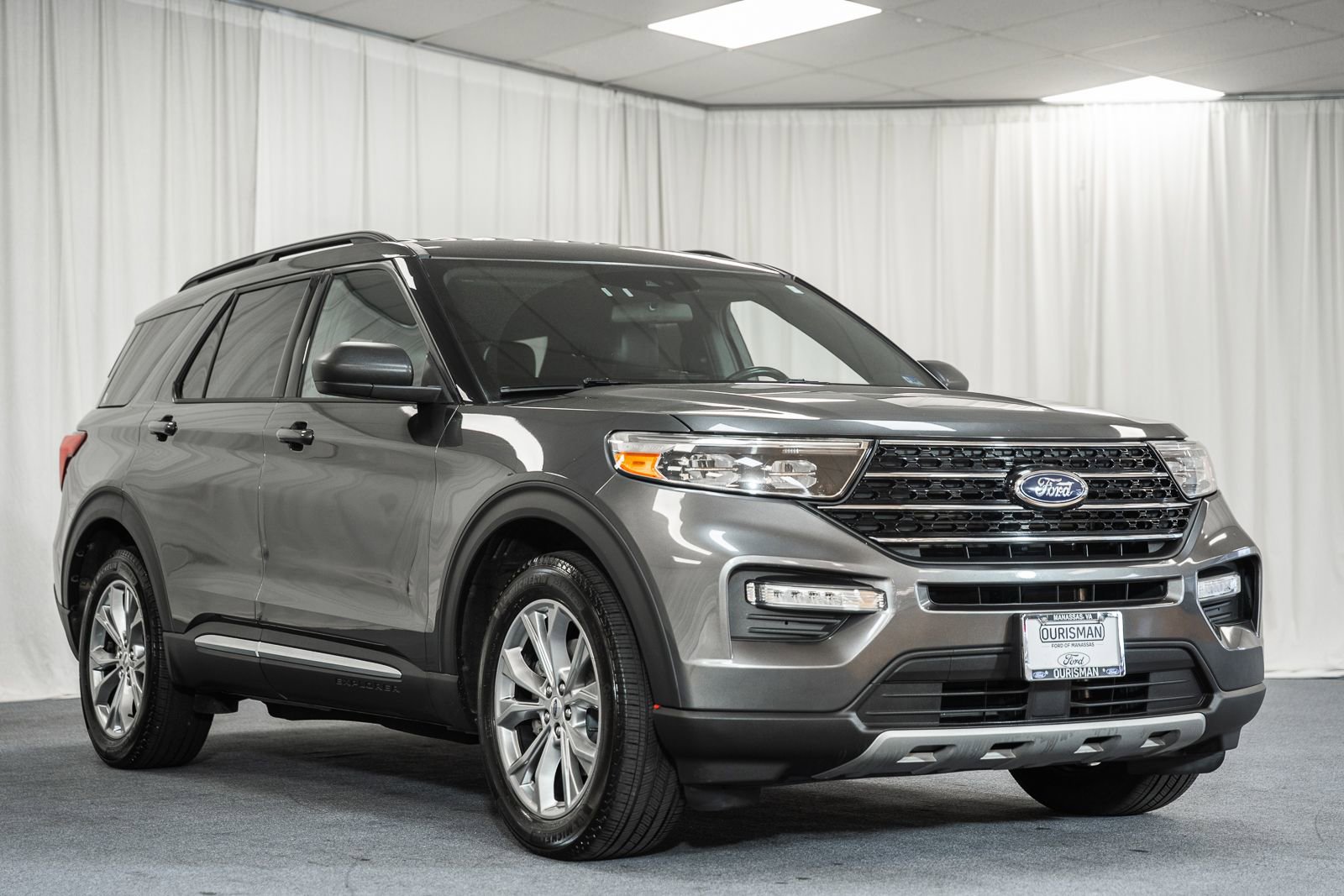 Certified 2020 Ford Explorer XLT w/ Equipment Group 202A AWD/4WD image 1
