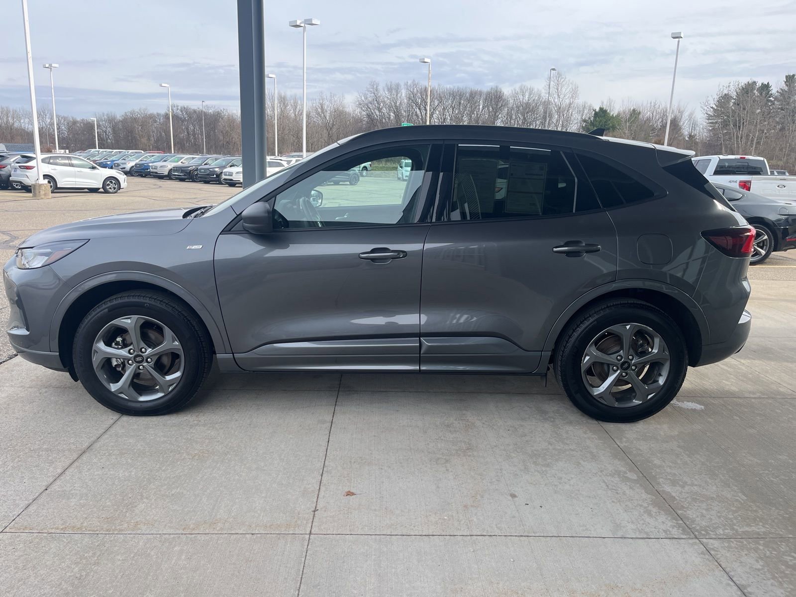 Certified 2024 Ford Escape ST-Line w/ Tech Pack #1 image 6