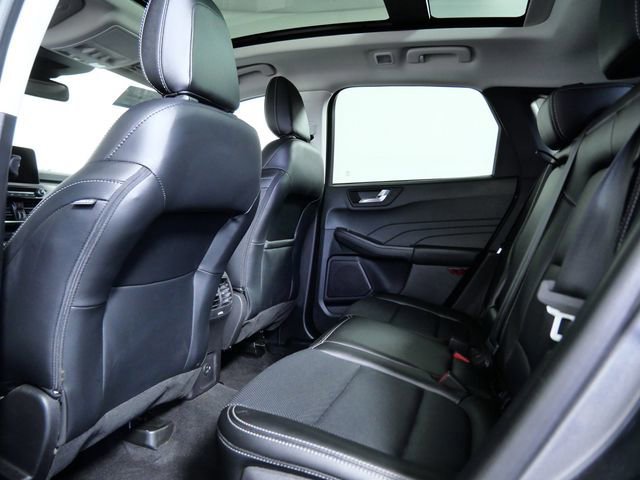 Certified 2022 Ford Escape Titanium w/ Class II Trailer Tow Package image 13