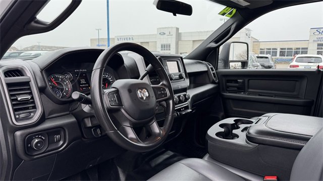 Used 2024 RAM 3500 Tradesman image 19