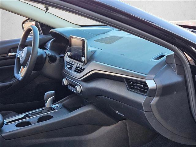 Used 2025 Nissan Altima 2.5 SV image 26