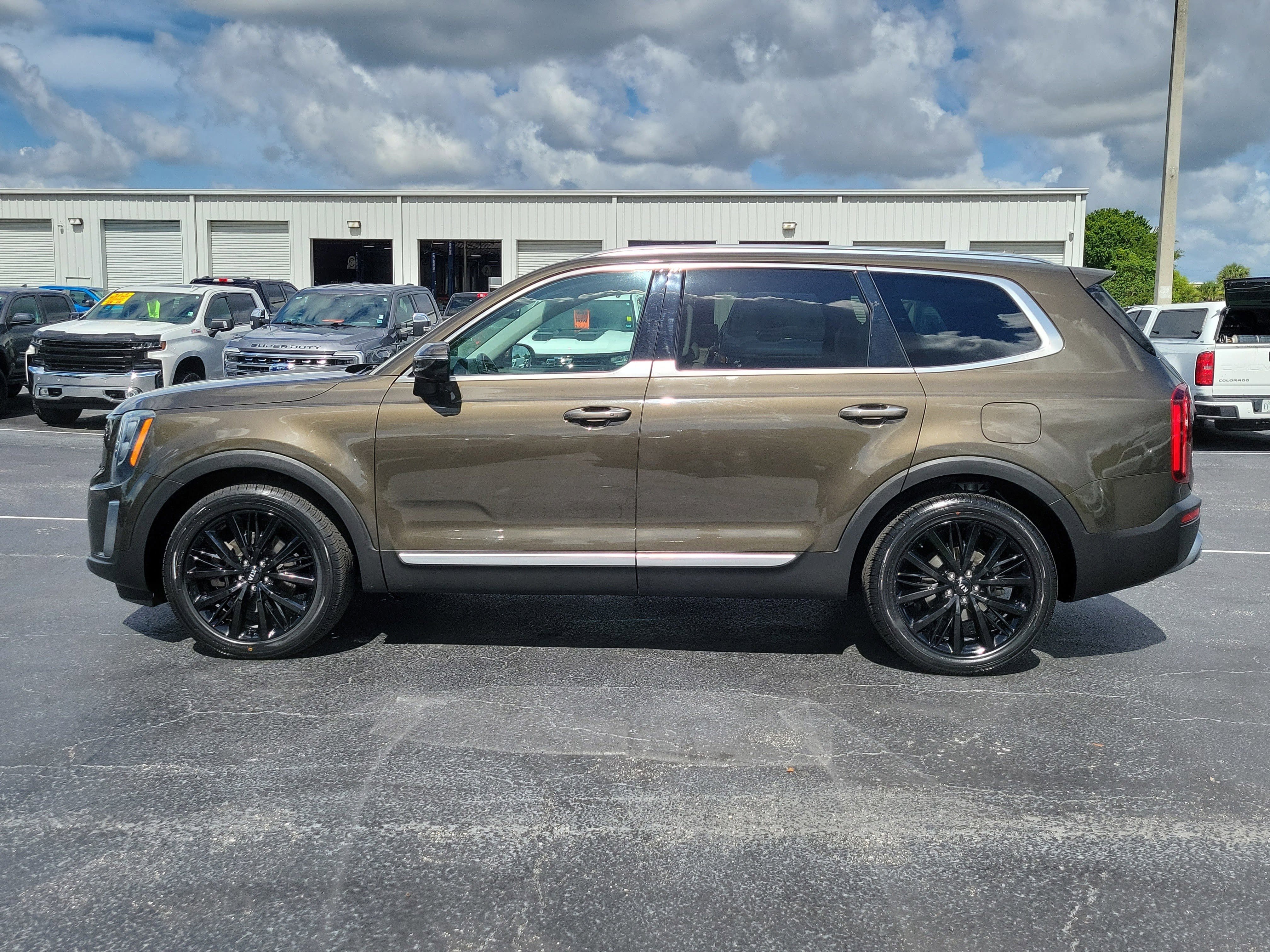 Used 2021 Kia Telluride SX w/ SX Prestige Package AWD/4WD image 6