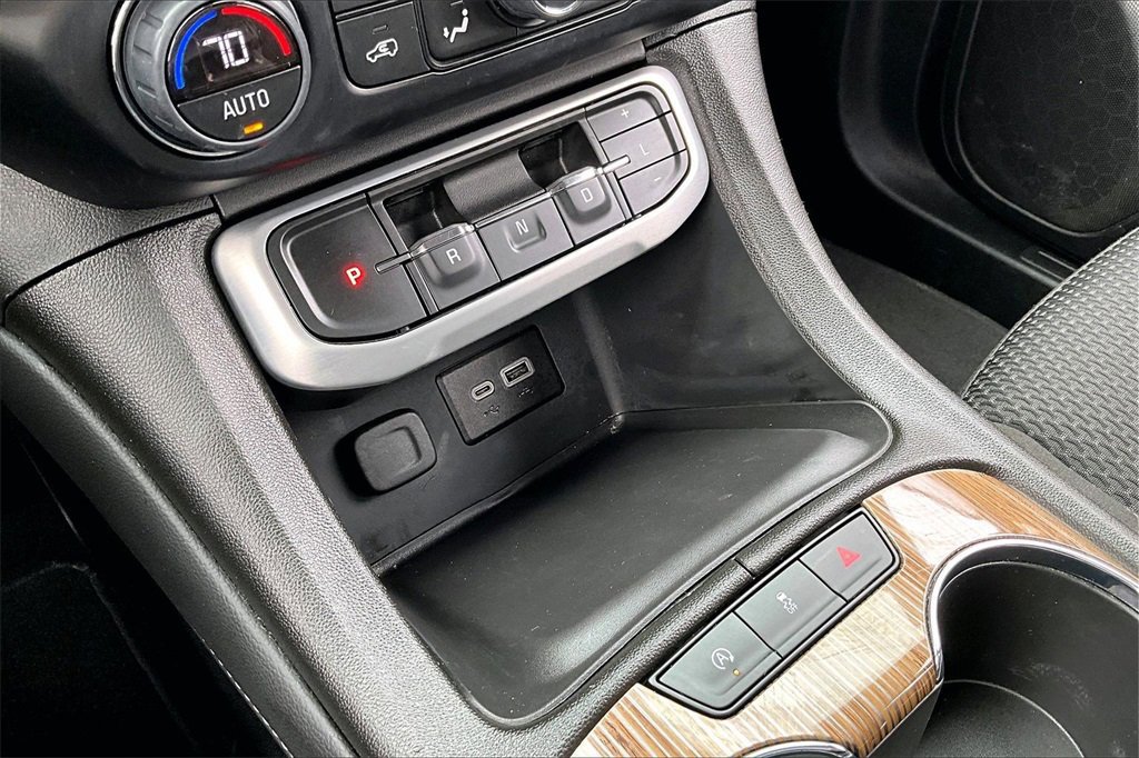 Used 2023 GMC Acadia SLE image 33