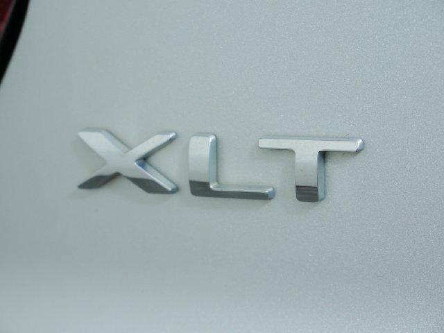 Certified 2018 Ford Explorer XLT w/ Equipment Group 202A FWD image 11