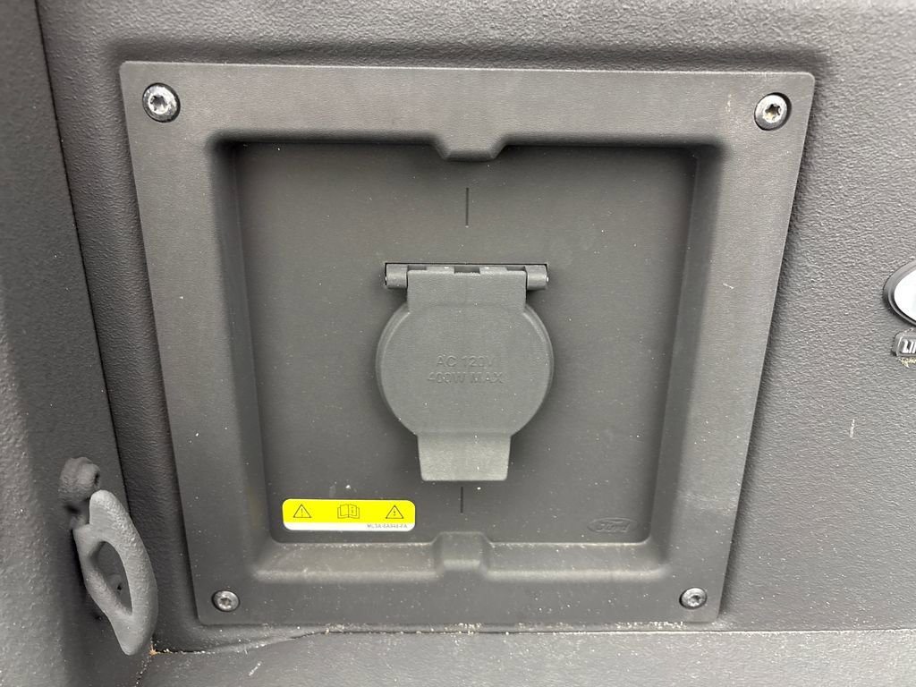 Certified 2022 Ford F150 Platinum w/ Equipment Group 701A High image 32