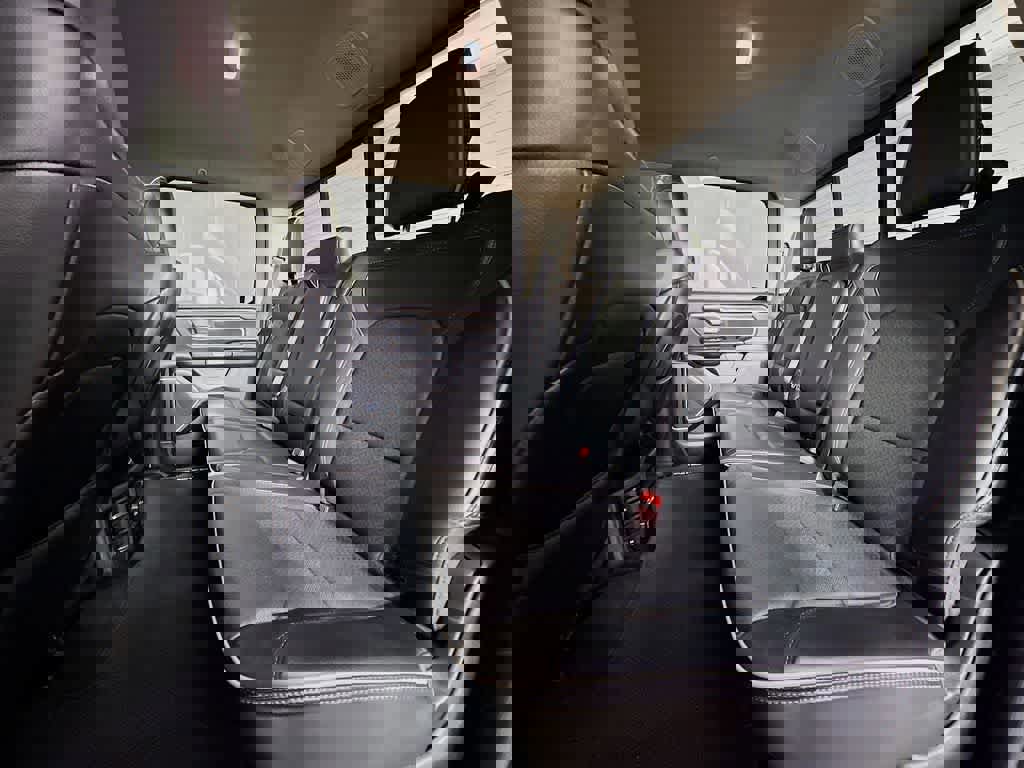 Used 2020 RAM 1500 Laramie w/ Off Road Group image 17