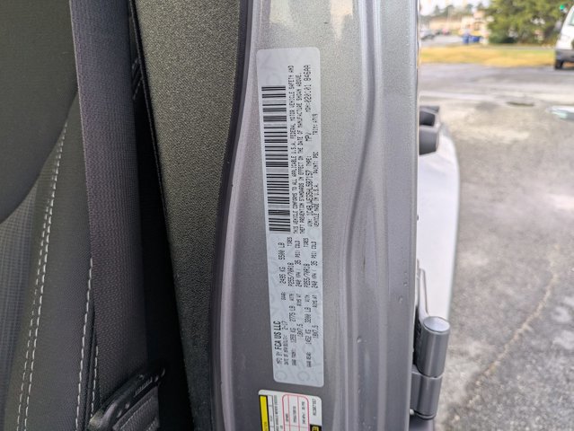 Used 2017 Jeep Wrangler Unlimited Sahara w/ Connectivity Group image 31