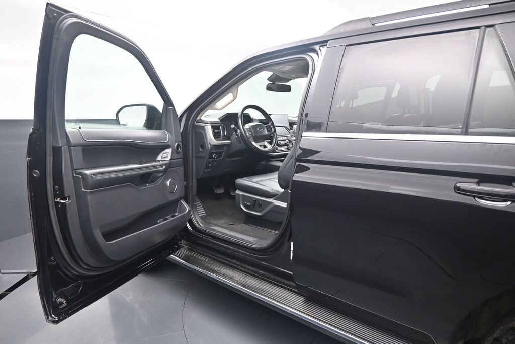 Certified 2023 Ford Expedition XLT AWD/4WD image 9