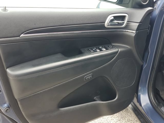 Used 2019 Jeep Grand Cherokee Limited AWD/4WD image 10