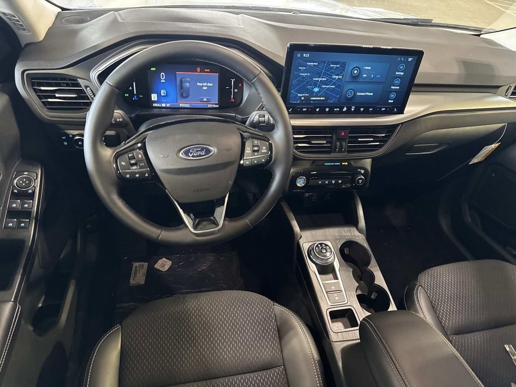 Certified 2025 Ford Escape Base image 10