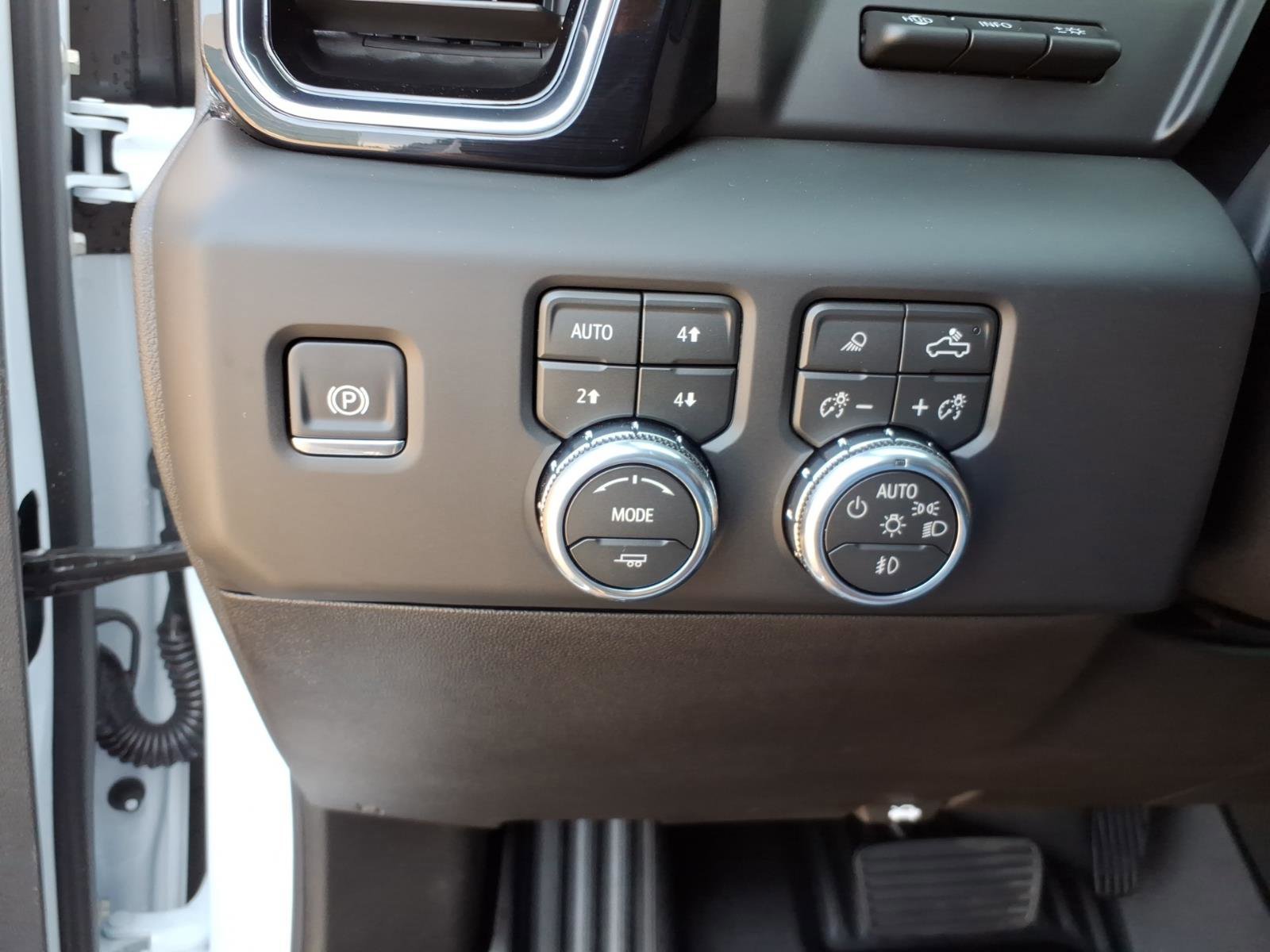 Used 2026 GMC Sierra 1500 Denali Ultimate AWD/4WD image 18