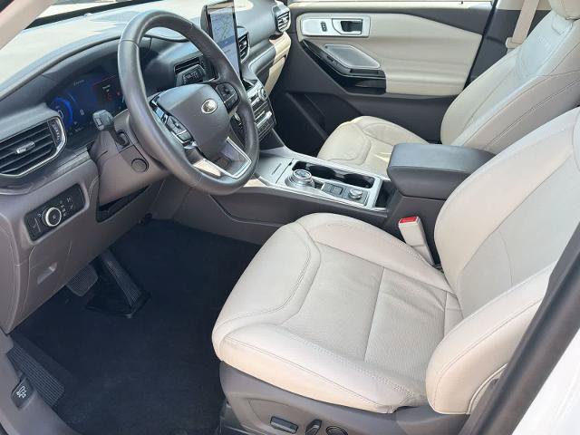 Certified 2023 Ford Explorer Platinum w/ Technology Package AWD/4WD image 10