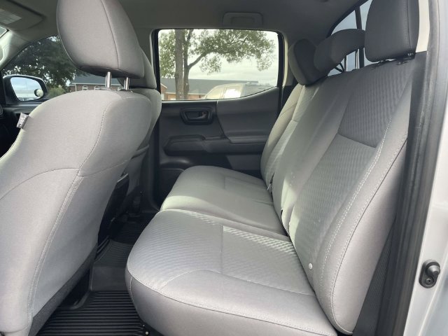 Used 2020 Toyota Tacoma SR AWD/4WD image 10