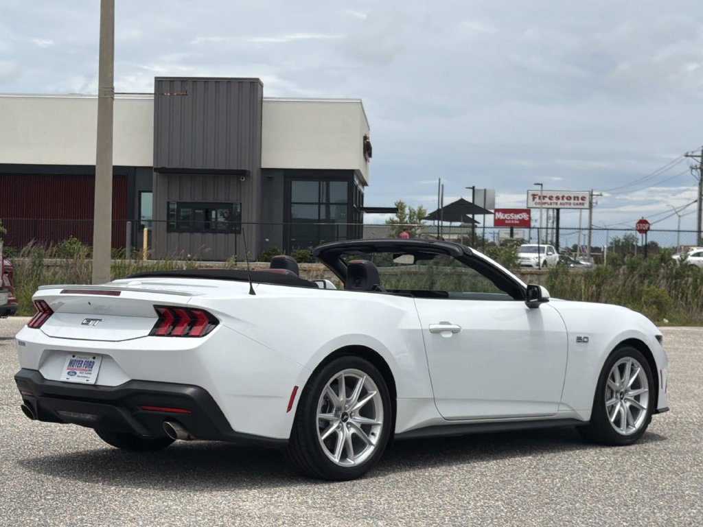 Certified 2025 Ford Mustang GT Premium RWD image 4