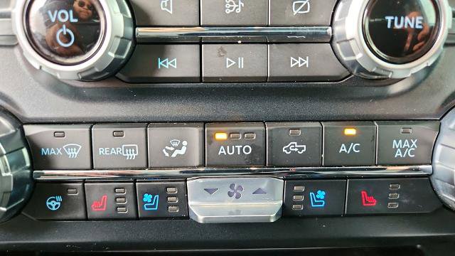 Certified 2023 Ford F450 Lariat w/ Lariat Ultimate Package AWD/4WD image 26