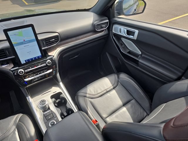 Certified 2023 Ford Explorer Platinum w/ Technology Package AWD/4WD image 33