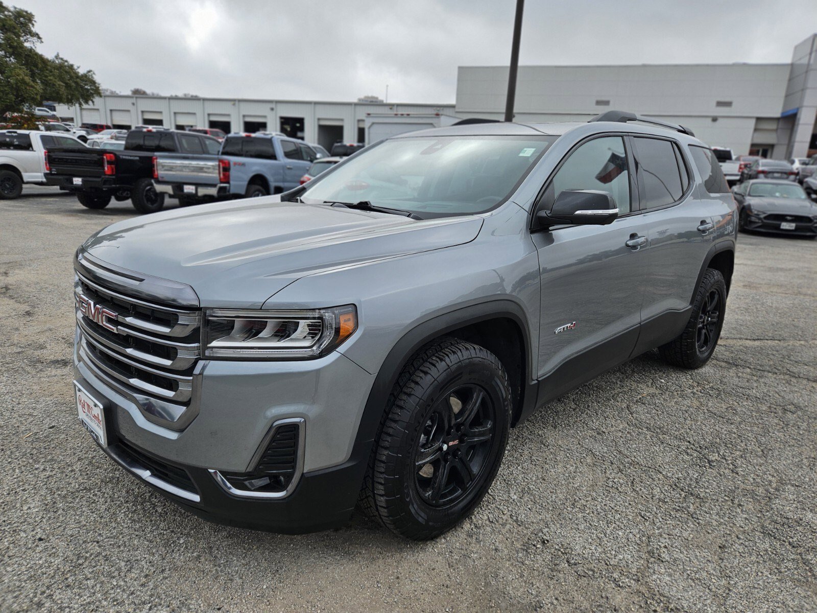 Used 2023 GMC Acadia AT4 w/ Technology Package image 8