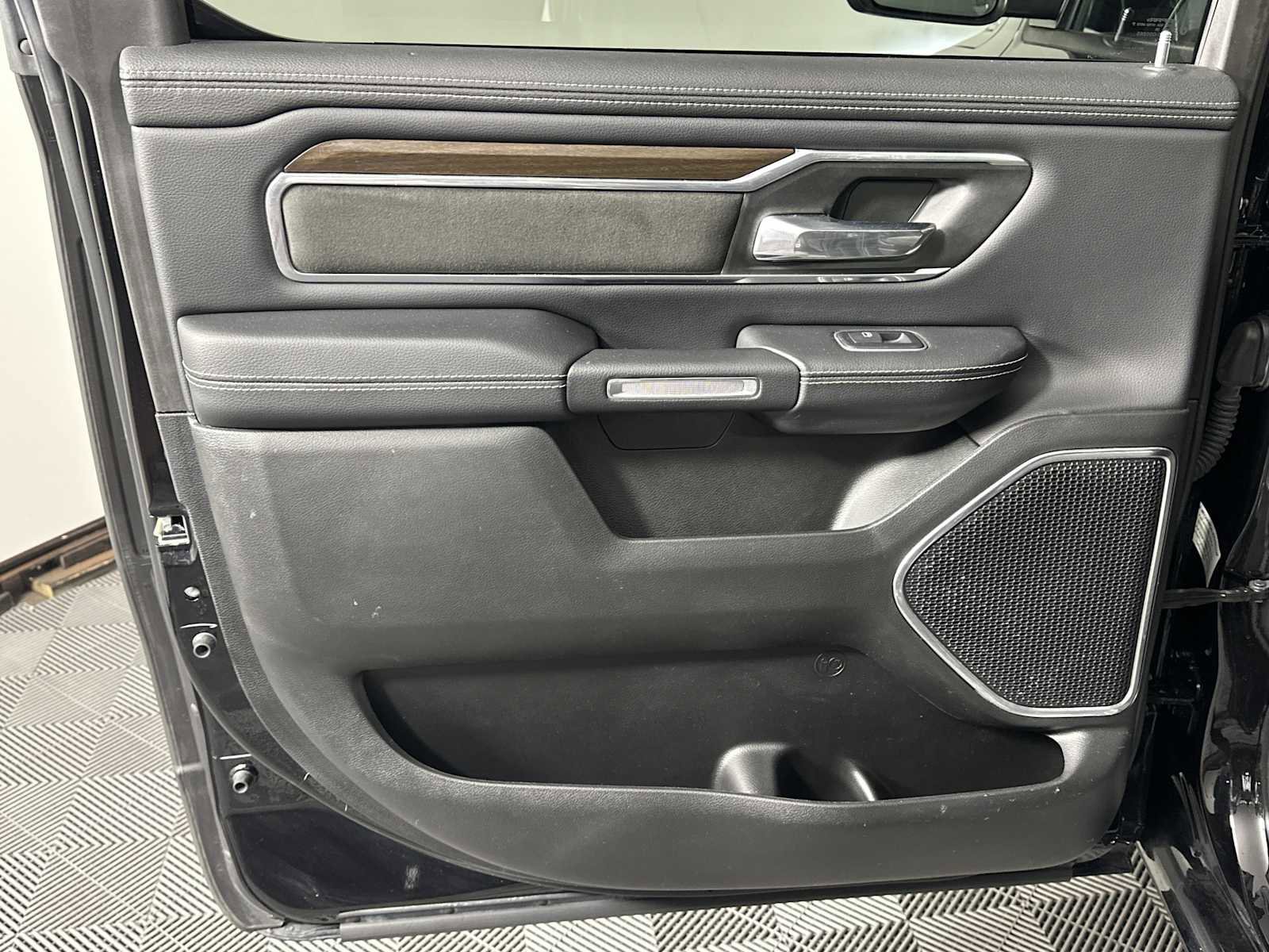 Used 2022 RAM 1500 Laramie image 21