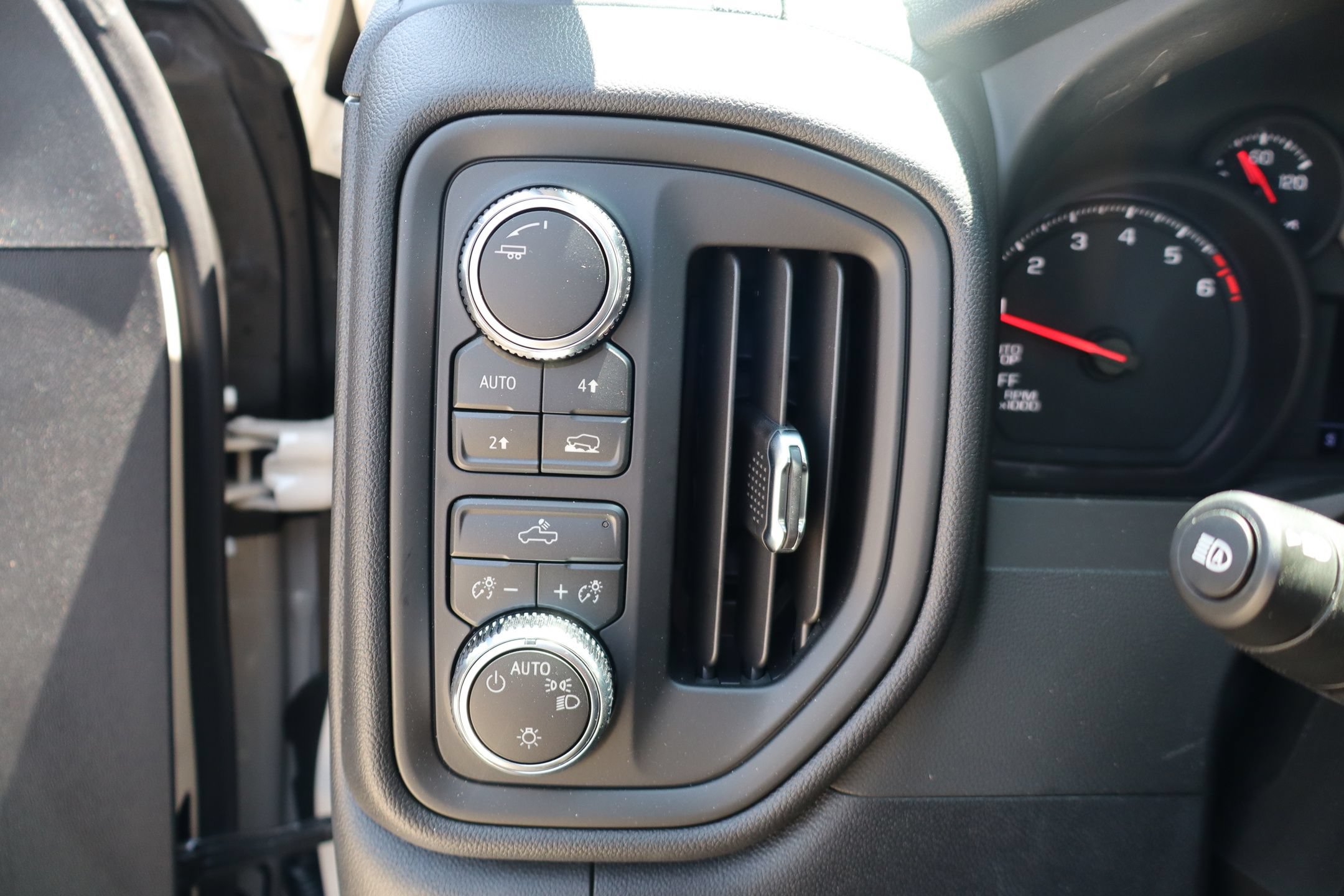 Used 2026 GMC Sierra 1500 Pro w/ Graphite Edition AWD/4WD image 14