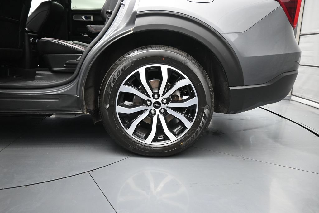 Certified 2023 Ford Explorer ST-Line w/ Class IV Trailer Tow Package RWD image 17