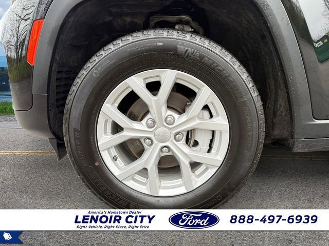 Used 2023 Jeep Grand Cherokee Limited image 9