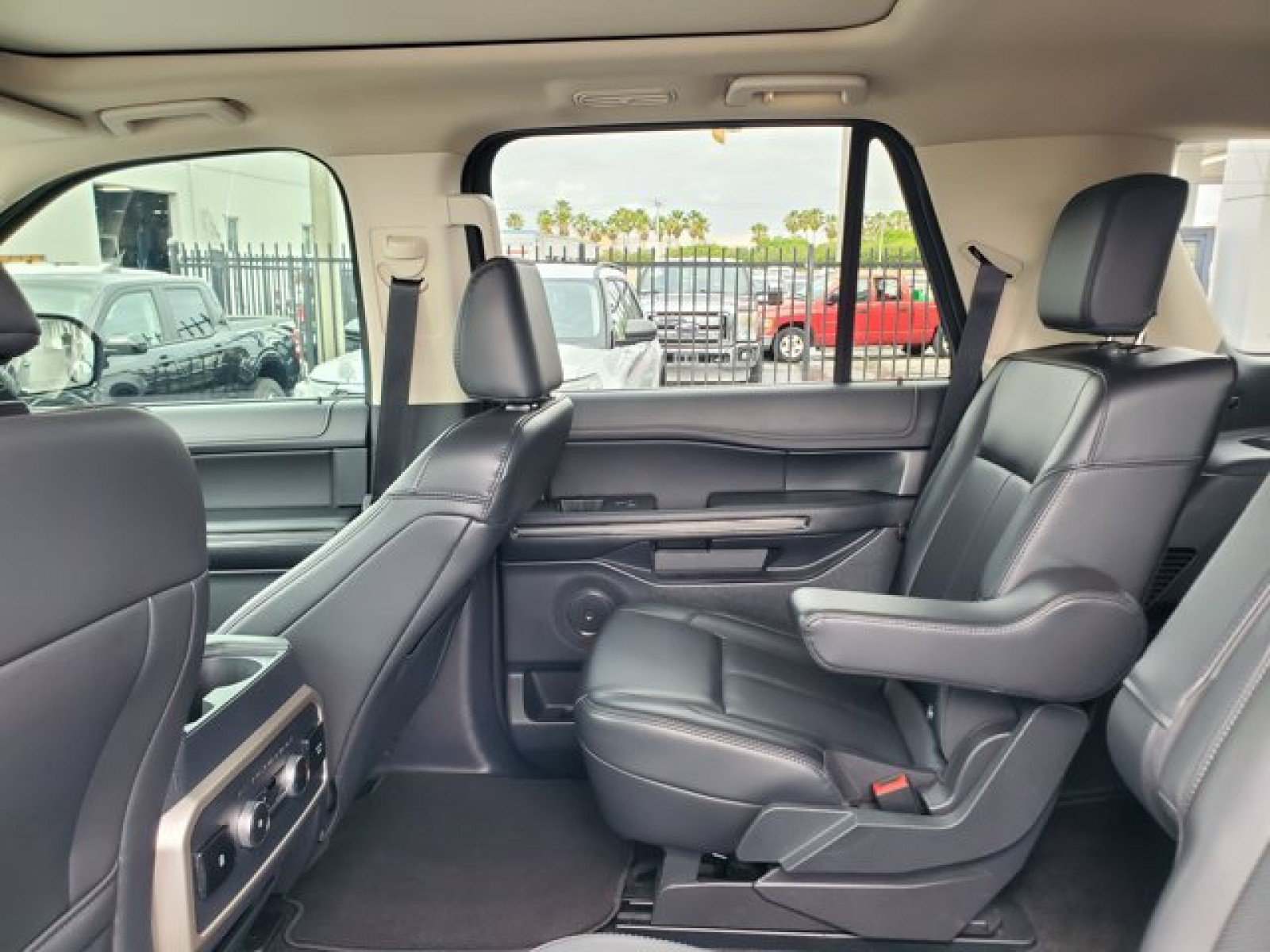 Certified 2023 Ford Expedition XLT RWD image 31