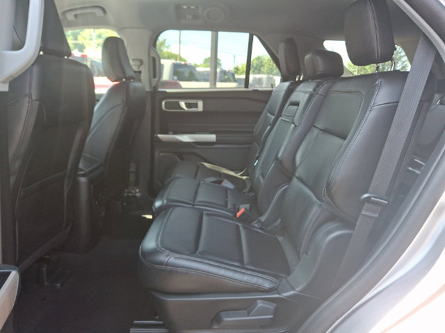 Certified 2023 Ford Explorer XLT w/ Equipment Group 202A AWD/4WD image 11