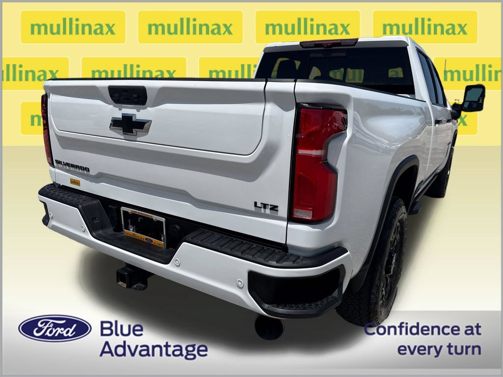 Used 2024 Chevrolet Silverado 2500 LTZ w/ LTZ Plus Package AWD/4WD image 4