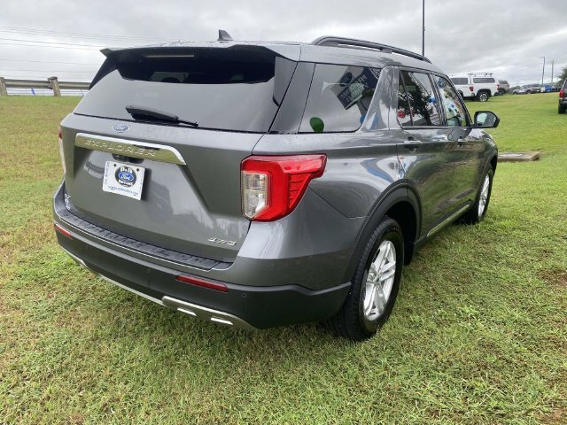 Certified 2023 Ford Explorer XLT w/ Equipment Group 202A AWD/4WD image 7