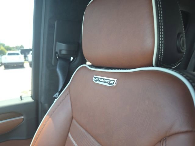 Used 2025 GMC Sierra 3500 Denali Ultimate AWD/4WD image 10