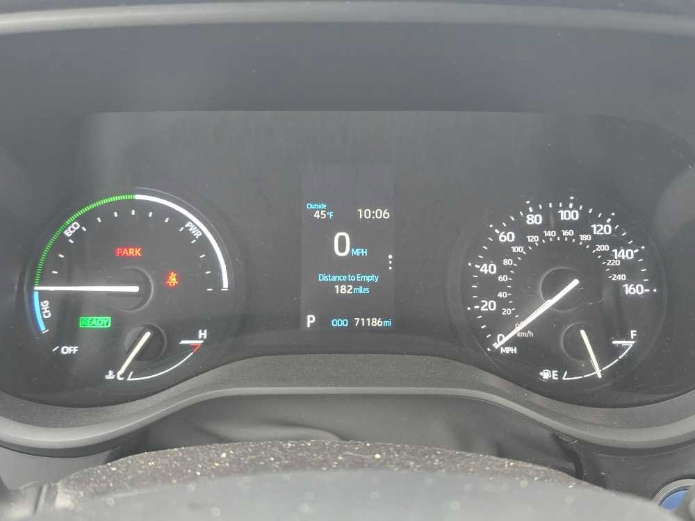 Used 2021 Toyota Sienna XLE image 21