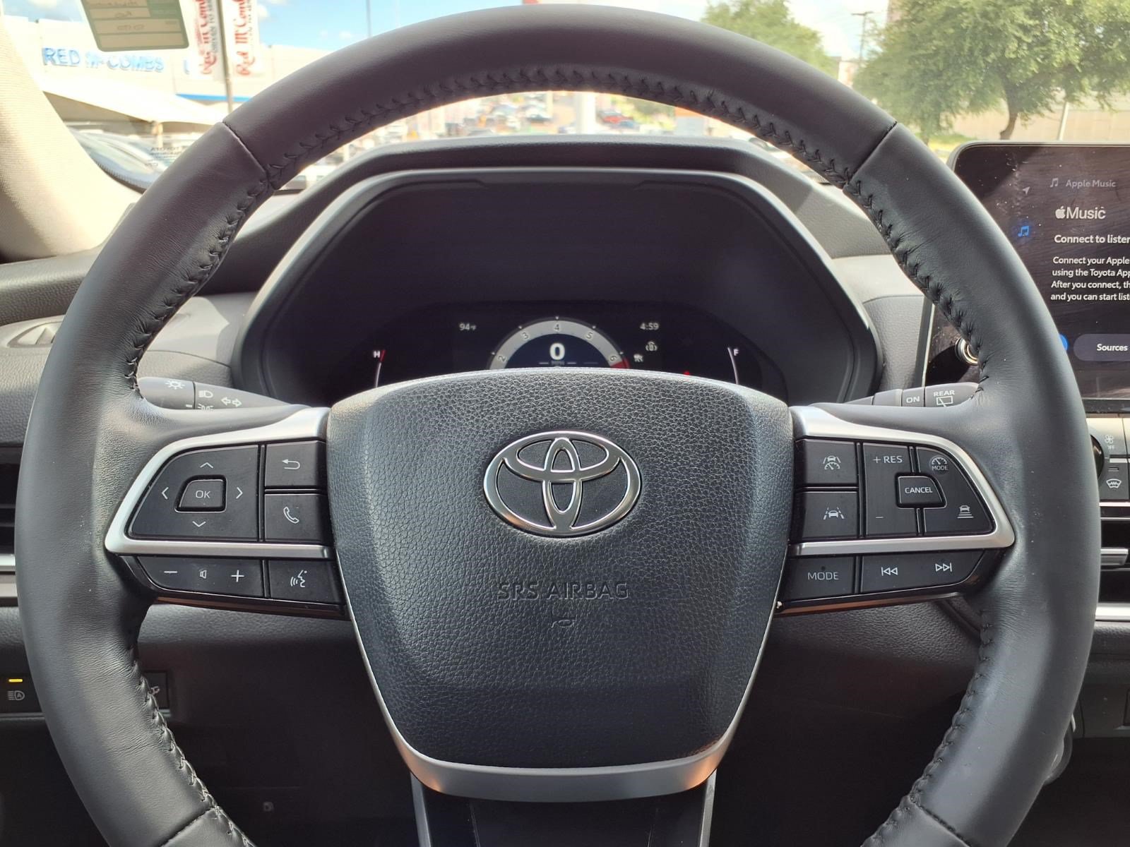 Used 2024 Toyota Grand Highlander AWD image 25