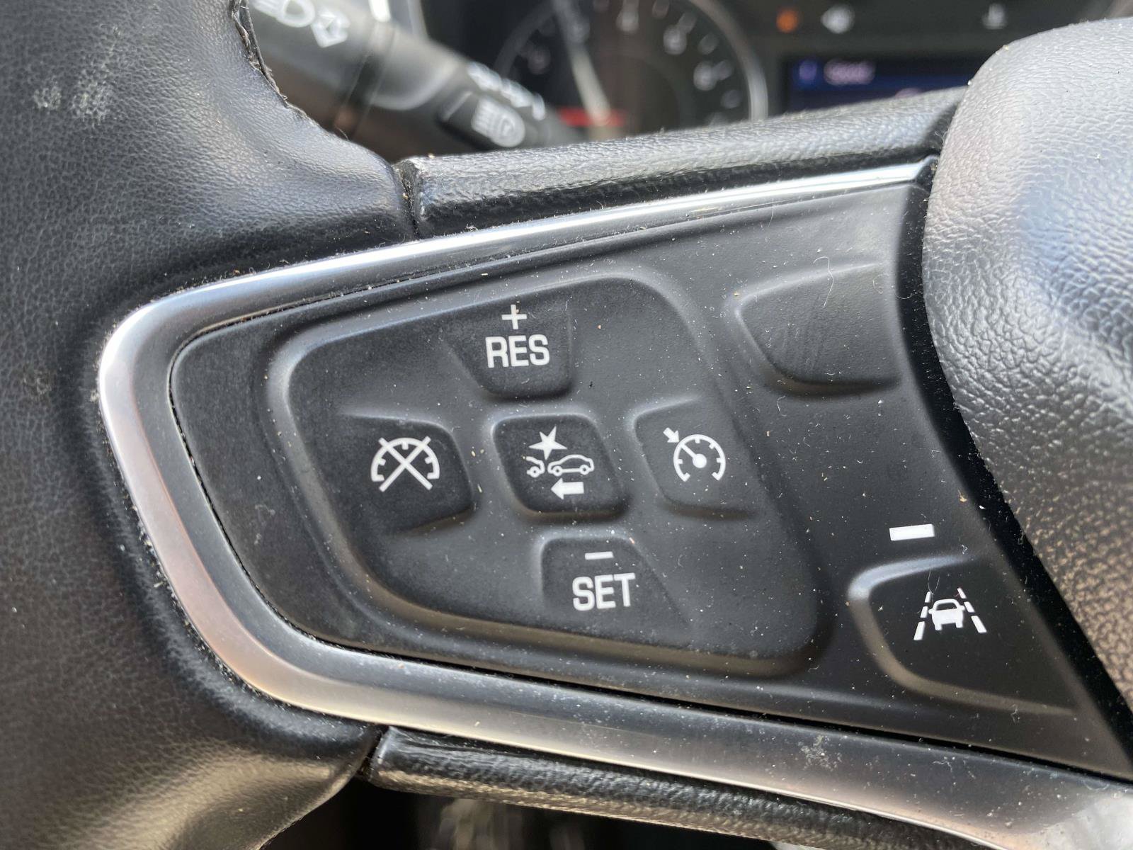 Used 2023 Chevrolet Equinox LT w/ Driver Convenience Package FWD image 20