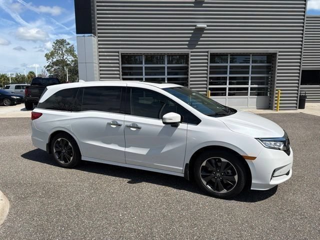 Used 2024 Honda Odyssey Elite image 2