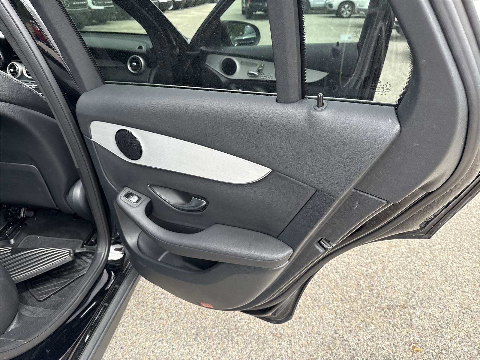 Used 2021 Mercedes-Benz GLC 300 image 23