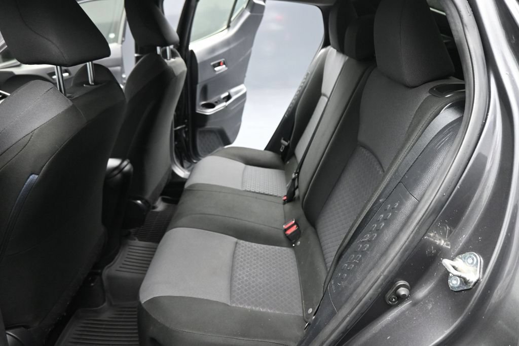 Used 2020 Toyota C-HR LE FWD image 16