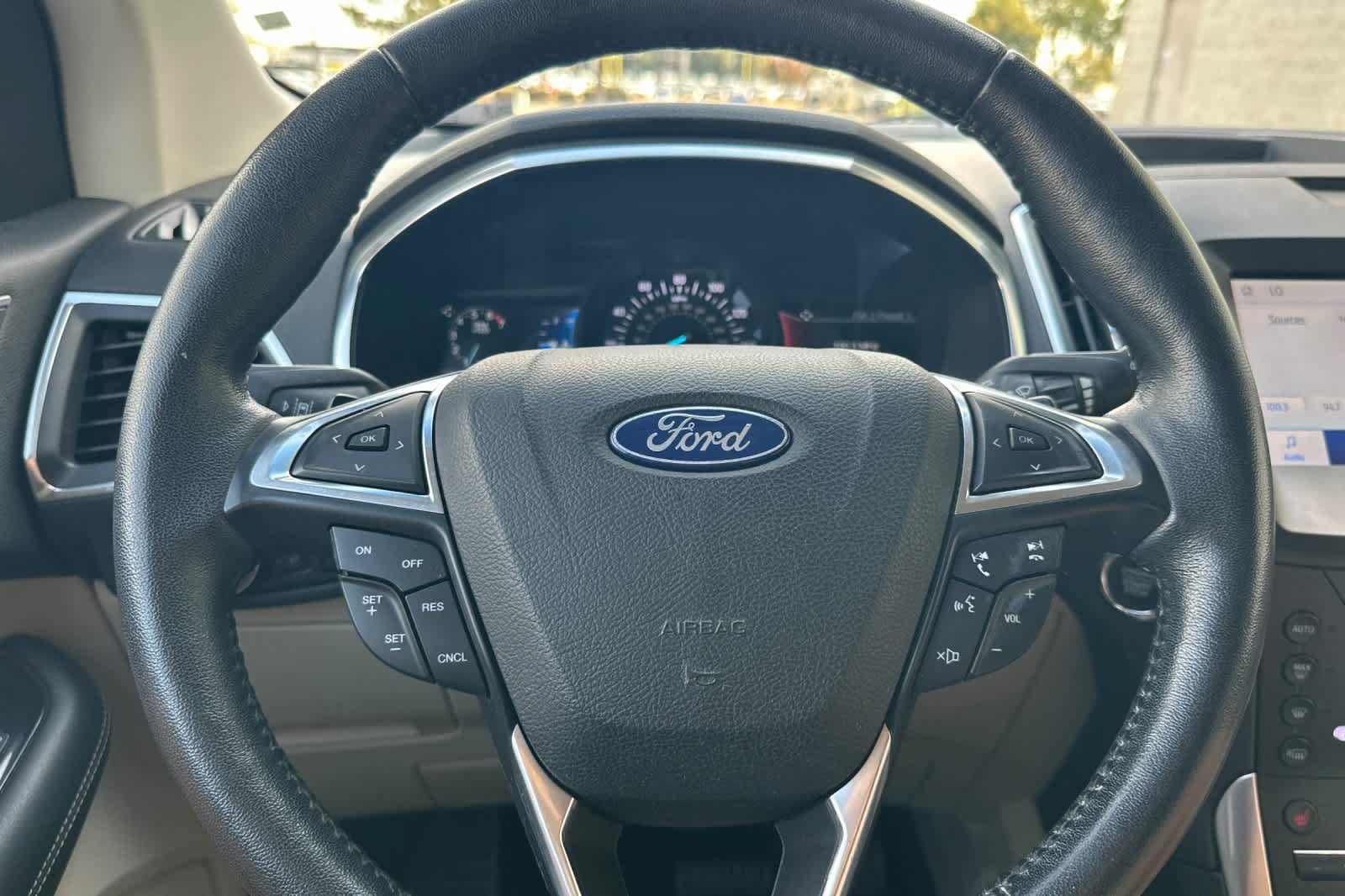 Certified 2020 Ford Edge Titanium AWD/4WD image 24