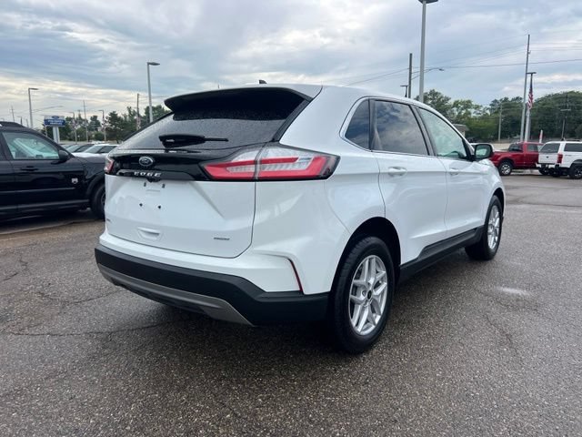 Certified 2024 Ford Edge SEL w/ Convenience Package AWD/4WD image 4
