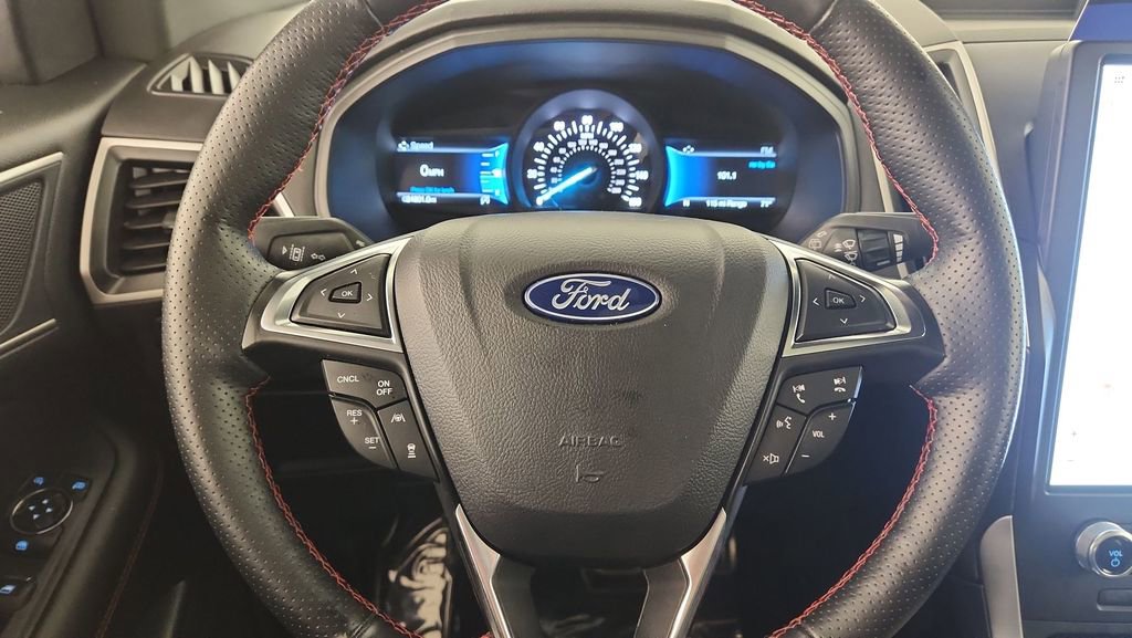 Certified 2024 Ford Edge ST-Line AWD/4WD image 12
