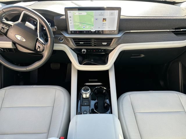 Certified 2025 Ford Explorer Platinum w/ LUX Leather Package image 26