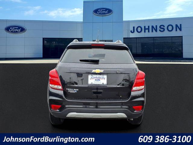 Used 2022 Chevrolet Trax LT w/ LT Convenience Package image 4