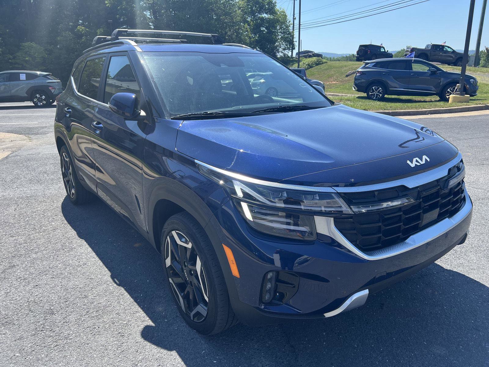 Used 2024 Kia Seltos SX w/ SX Sunroof Package AWD/4WD image 8