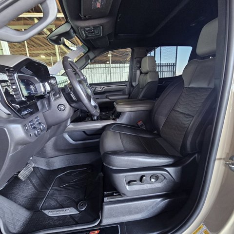 Used 2023 Chevrolet Silverado 1500 ZR2 w/ Technology Package image 12